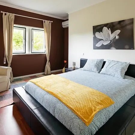 Casa Carvalho De Bouca, Moreira Moncao