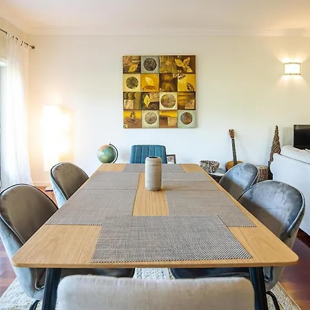 Casa Carvalho De Bouca, Moreira Moncao Cortinhal