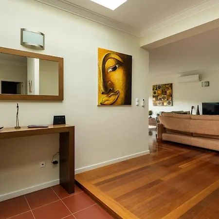 Casa Carvalho De Bouca, Moreira Moncao *