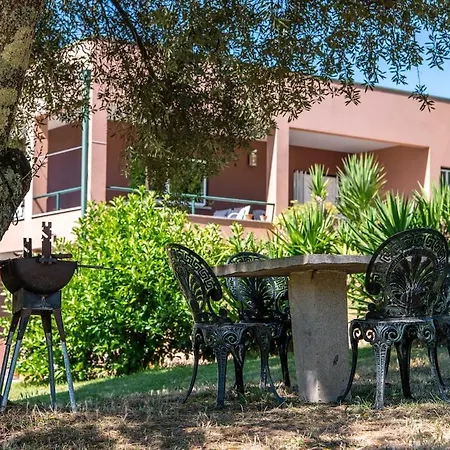 Casa Carvalho De Bouca, Moreira Moncao * Cortinhal