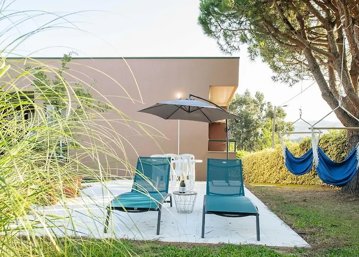 Casa Carvalho De Bouca, Moreira Moncao *