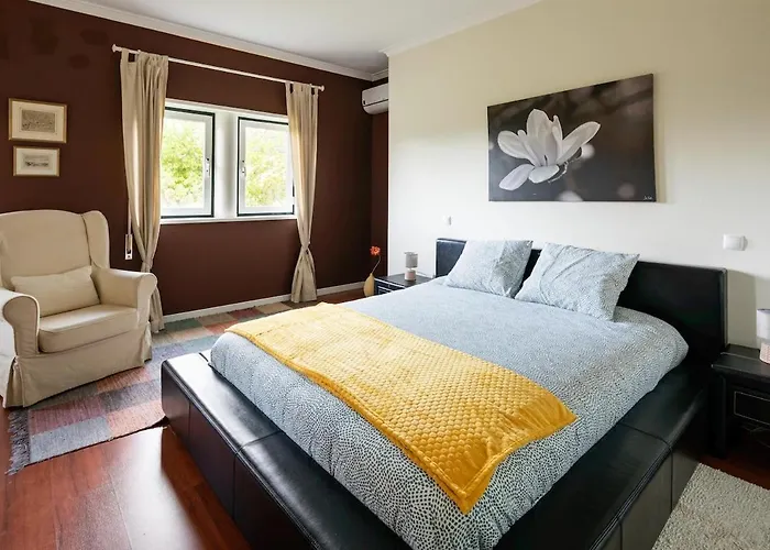 Casa Carvalho De Bouca, Moreira Moncao